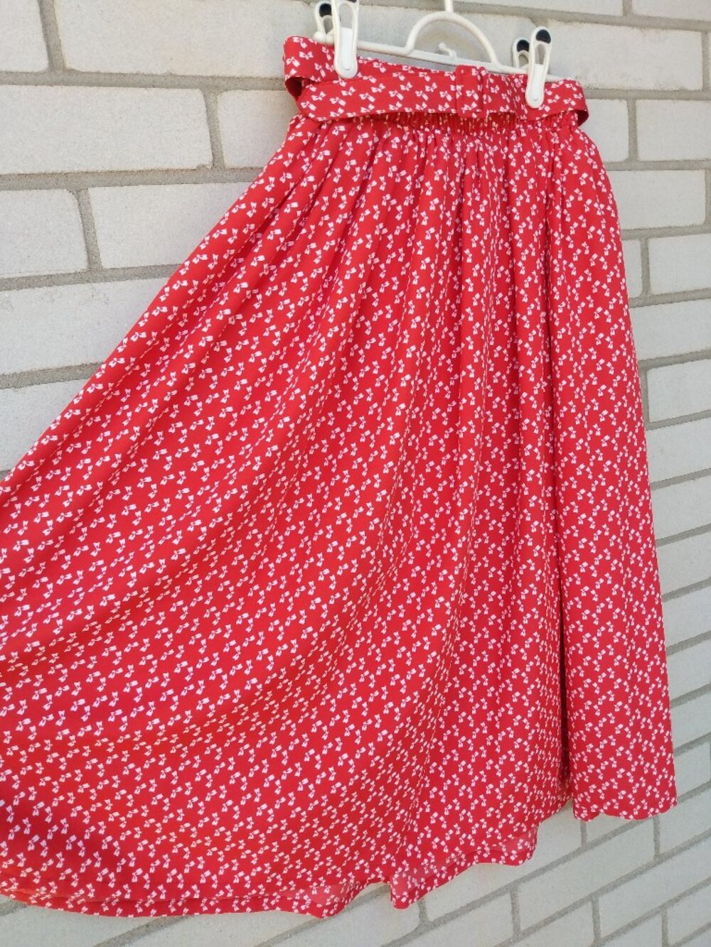 Vintage 80s Red Skirt with White Bow Print Size 9/10 by Sevil Petites
